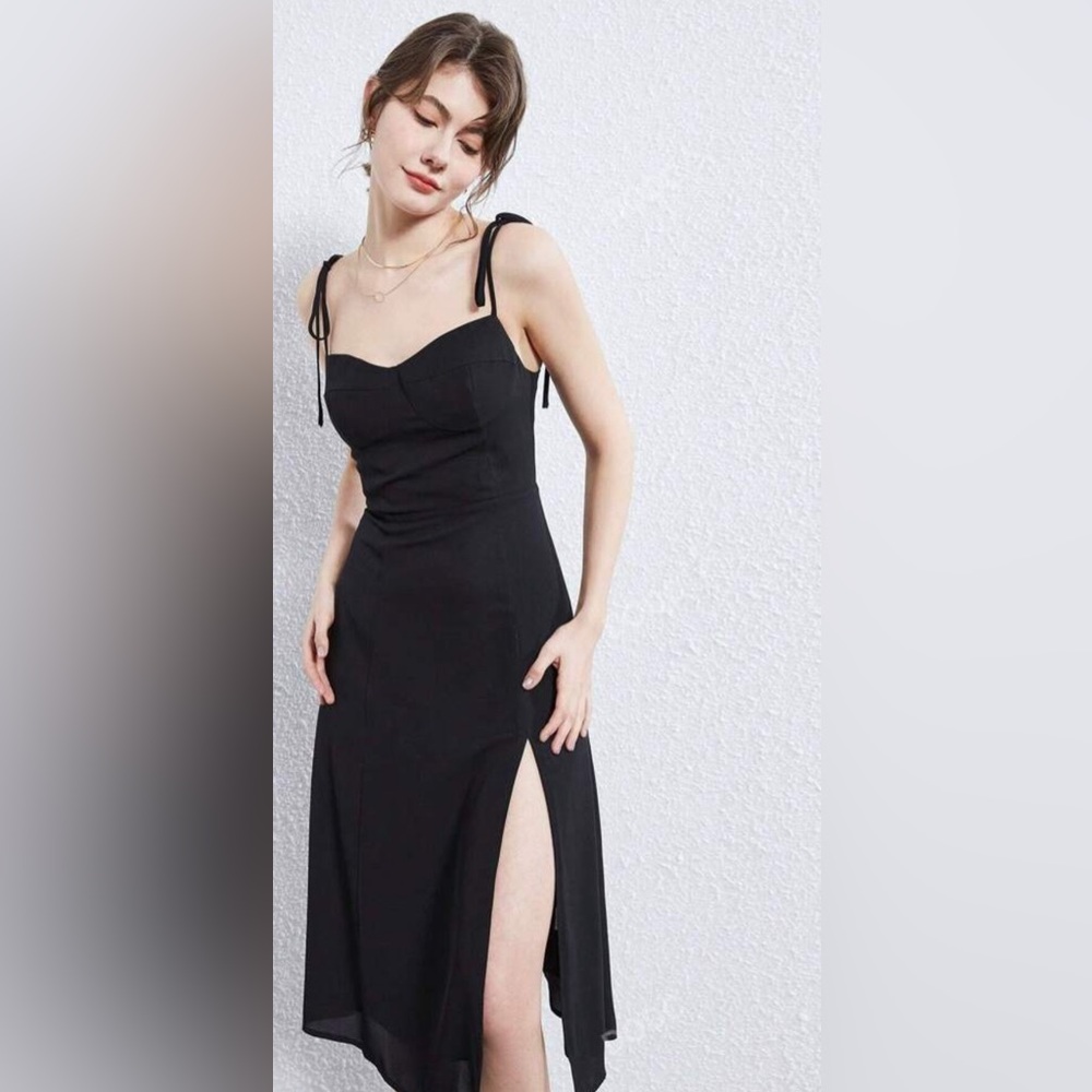 Elegant Black Spaghetti Strap Dress